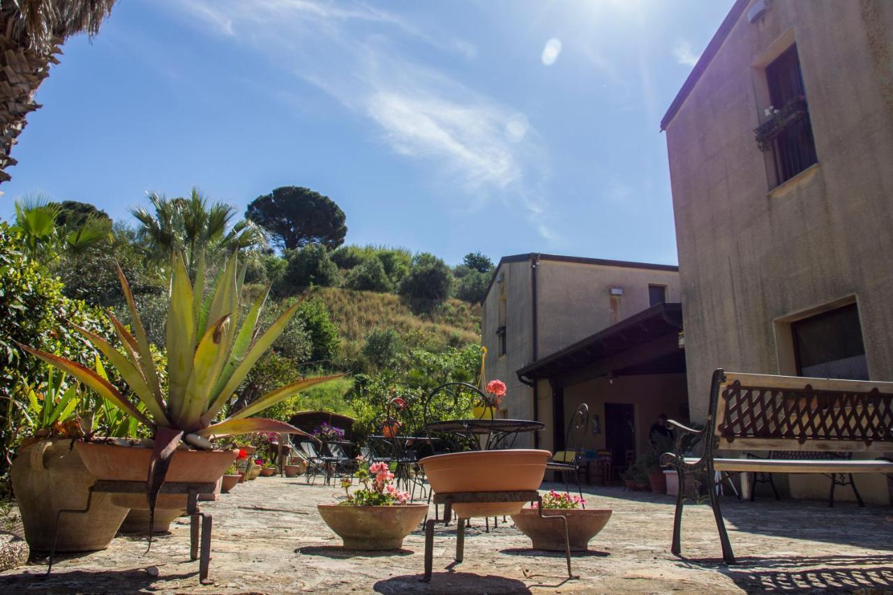 Agriturismo Tarantola Alcamo Buitenkant foto