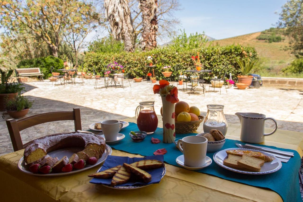 Agriturismo Tarantola Alcamo Buitenkant foto