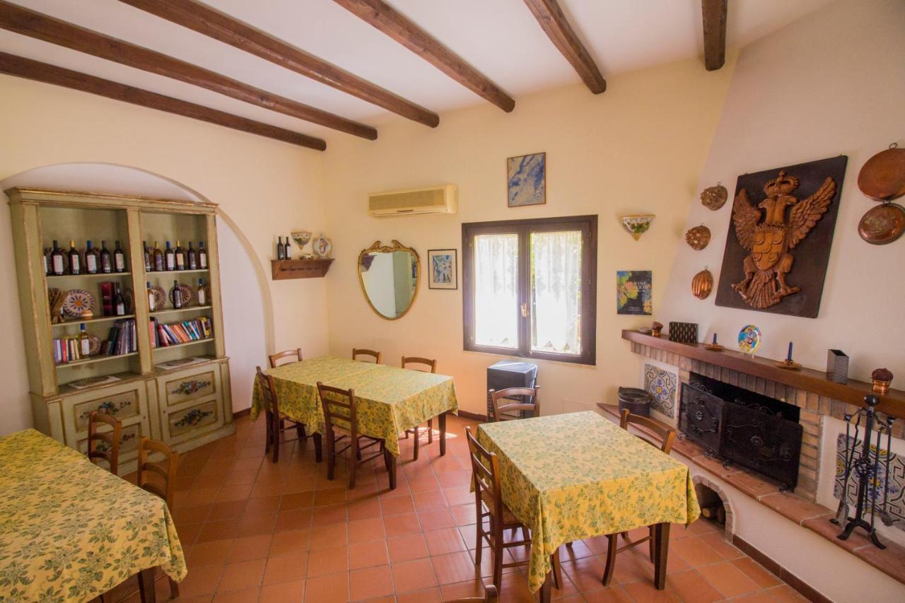Agriturismo Tarantola Alcamo Buitenkant foto